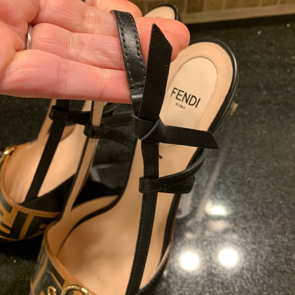 Fendi shoes - Picture 6 of 9